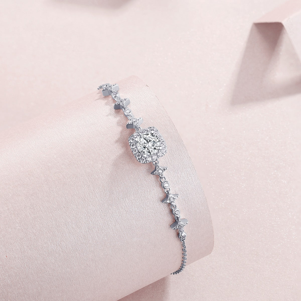 Moissanit Tennis Armband  mit 1 Karat VVS1 Reinheit und D Farbgrad aus rhodiniertem 925 Silber (18 cm)