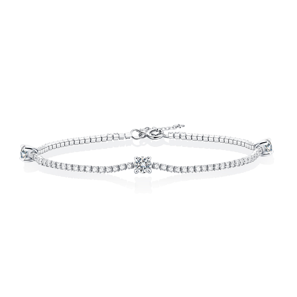 Moissanit Tennis Armband mit 0.9 Karat VVS1 Reinheit und D Farbgrad aus rhodiniertem 925 Silber (18 cm)