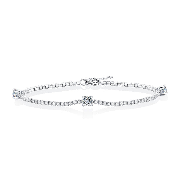 Moissanit Tennis Armband mit 0.9 Karat VVS1 Reinheit und D Farbgrad aus rhodiniertem 925 Silber (18 cm)