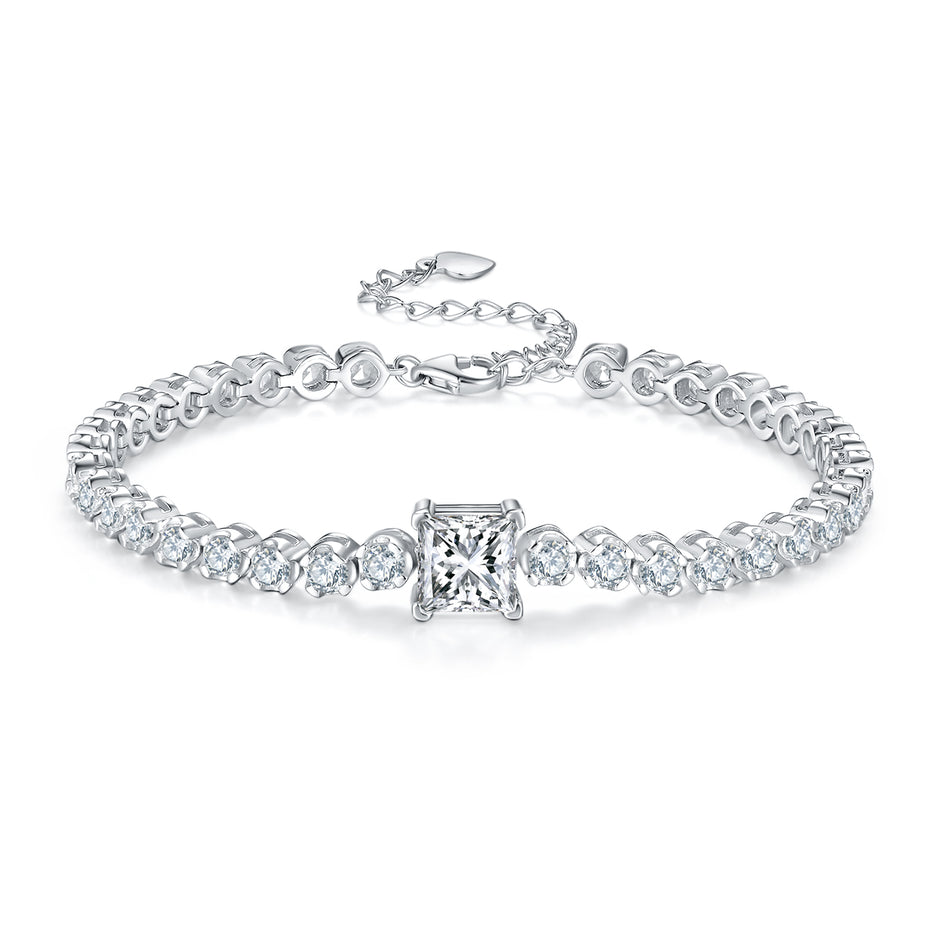 Moissanit Tennis Armband mit 3.59 Karat VVS1 Reinheit und D Farbgrad aus rhodiniertem 925 Silber (18 cm)