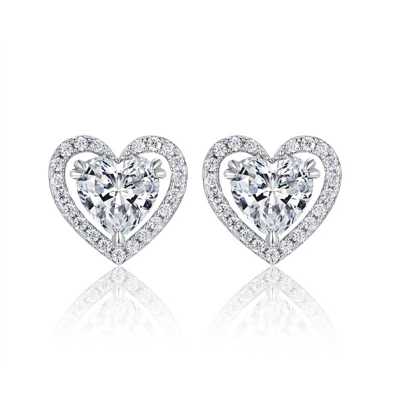Elegante Moissanit Herzschliff Ohrstecker mit 2.25 Karat in höchster VVS1-Reinheit und edlem D-Farbgrad aus rhodiniertem 925 Silber