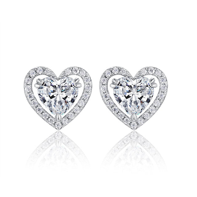 Elegante Moissanit Herzschliff Ohrstecker mit 2.25 Karat in höchster VVS1-Reinheit und edlem D-Farbgrad aus rhodiniertem 925 Silber