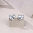 Elegante Moissanit Herzschliff Ohrstecker mit 2.25 Karat in höchster VVS1-Reinheit und edlem D-Farbgrad aus rhodiniertem 925 Silber
