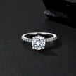 Moissanit Ring / Verlobungsring / Silberring mit 2.39 Karat VVS1 Reinheit und Farbgrad D im Brilliantschliff in rhodiniertem 925 Sterlingsilber.