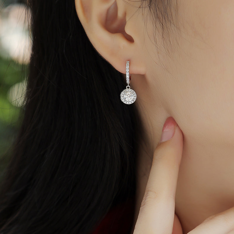 Elegante Moissanit Creolen mit jeweils 1.66 Karat in höchster VVS1-Reinheit und edlem D-Farbgrad aus rhodiniertem 925 Silber