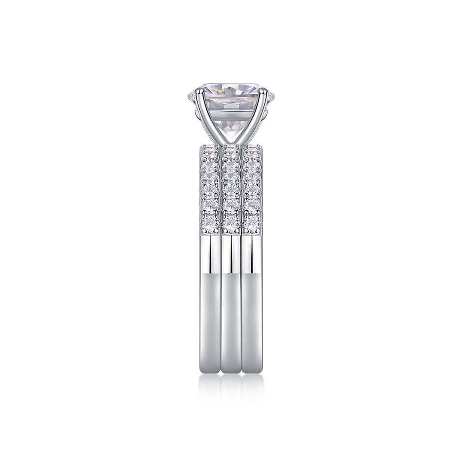 Moissanit Ring / Verlobungsring / Silberring mit 3.29 Karat VVS1 Reinheit und Farbgrad D im Brilliantschliff in rhodiniertem 925 Sterlingsilber.