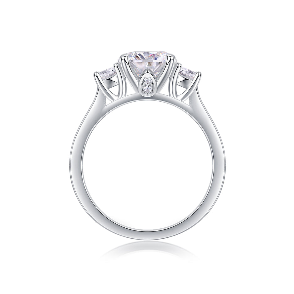 Moissanit Ring / Verlobungsring / Silberring mit 2.45 Karat VVS1 Reinheit und Farbgrad D im Brilliantschliff in rhodiniertem 925 Sterlingsilber.