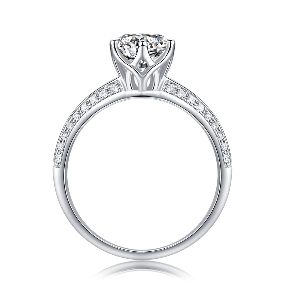 Moissanit Ring / Verlobungsring / Silberring mit 1.29 Karat VVS1 Reinheit und Farbgrad D im Brilliantschliff in rhodiniertem 925 Sterlingsilber.