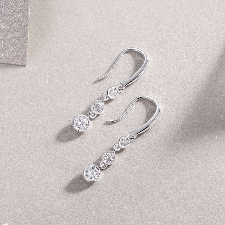 Elegante Moissanit Ohrringe mit 0.92 Karat in höchster VVS1-Reinheit und edlem D-Farbgrad aus rhodiniertem 925 Silber