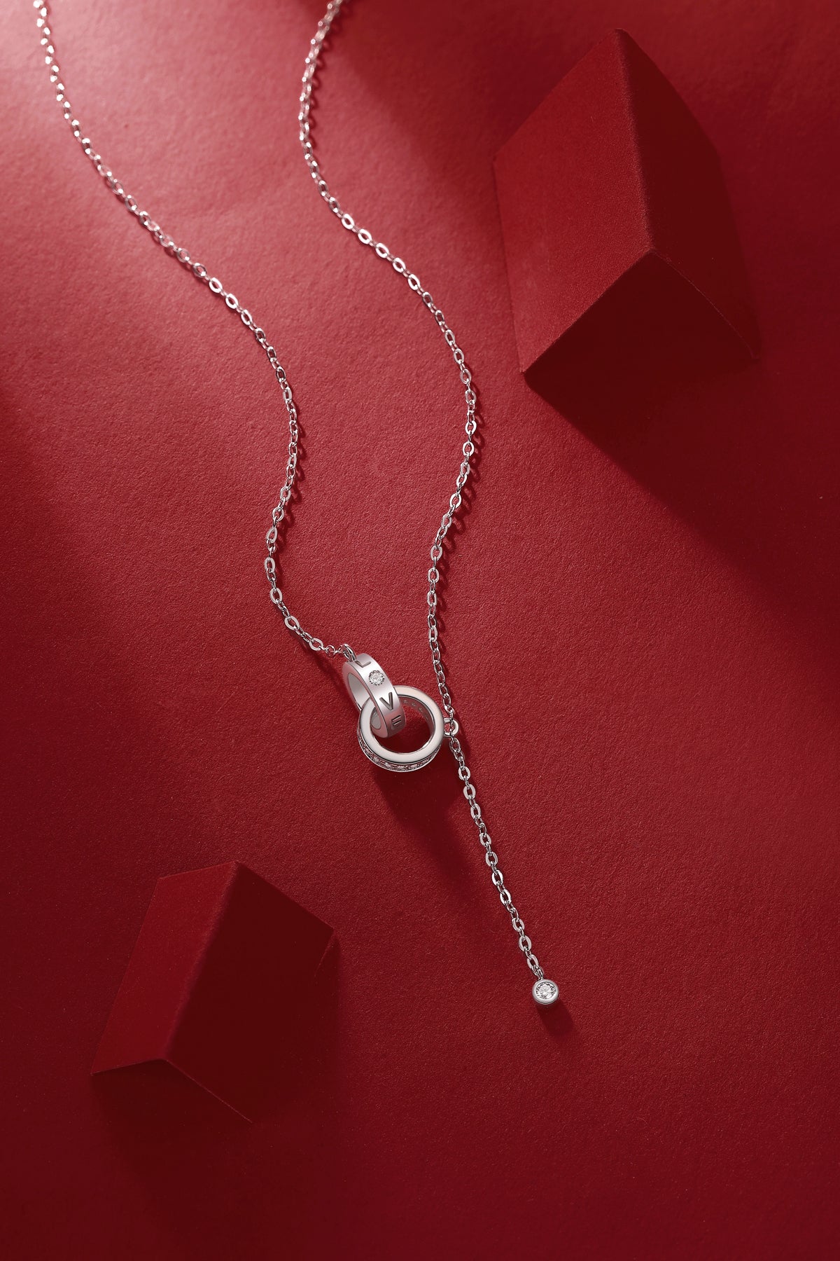 Moissanit Halskette 0.03 Karat in VVS-Reinheit und Farbgrad D - rhodinierte Love Anhänger mit eleganter  Kette aus 925er Silber