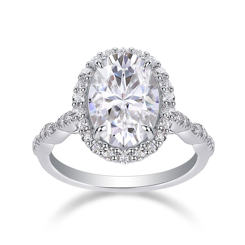 Moissanit Ring / Verlobungsring / Silberring mit 4.5 Karat VVS1 Reinheit und Farbgrad D im Ovalschliff in rhodiniertem 925 Sterlingsilber.