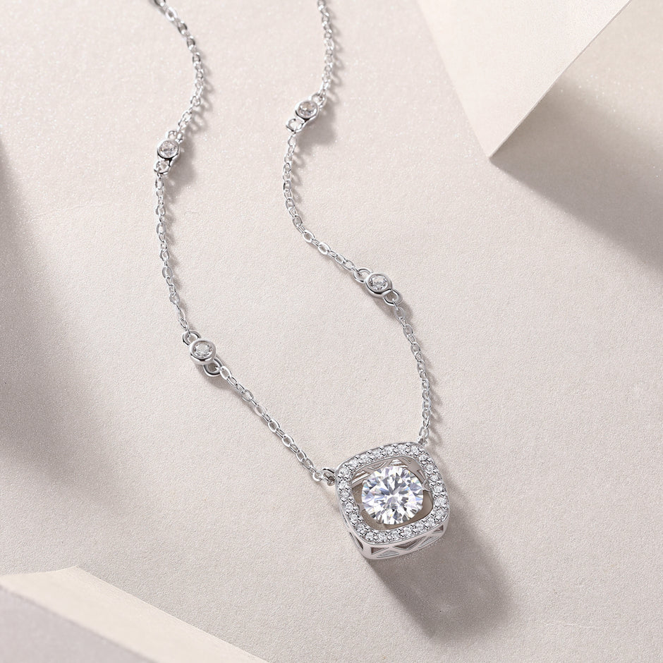 Moissanit Halskette 1.58 Karat in VVS1  Reinheit und Farbgrad D - rhodinierte Anhänger mit eleganter  Kette aus 925er Silber