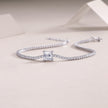 Moissanit Tennis Armband mit 0.9 Karat VVS1 Reinheit und D Farbgrad aus rhodiniertem 925 Silber (18 cm)