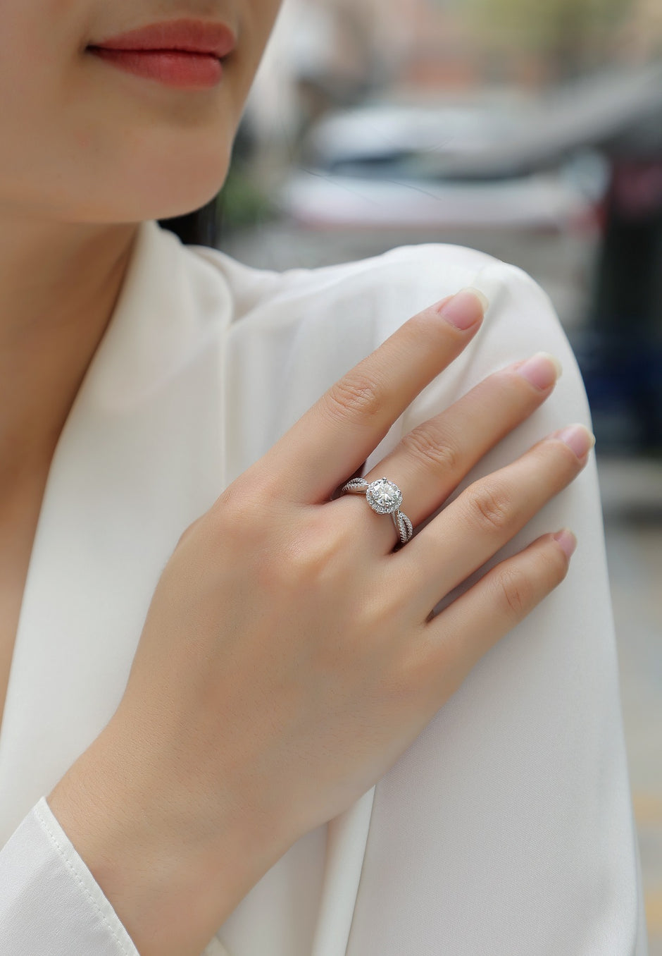 Moissanit Ring / Verlobungsring / Silberring mit 1 Karat VVS1 Reinheit und Farbgrad D im Brilliantschliff in rhodiniertem 925 Sterlingsilber.