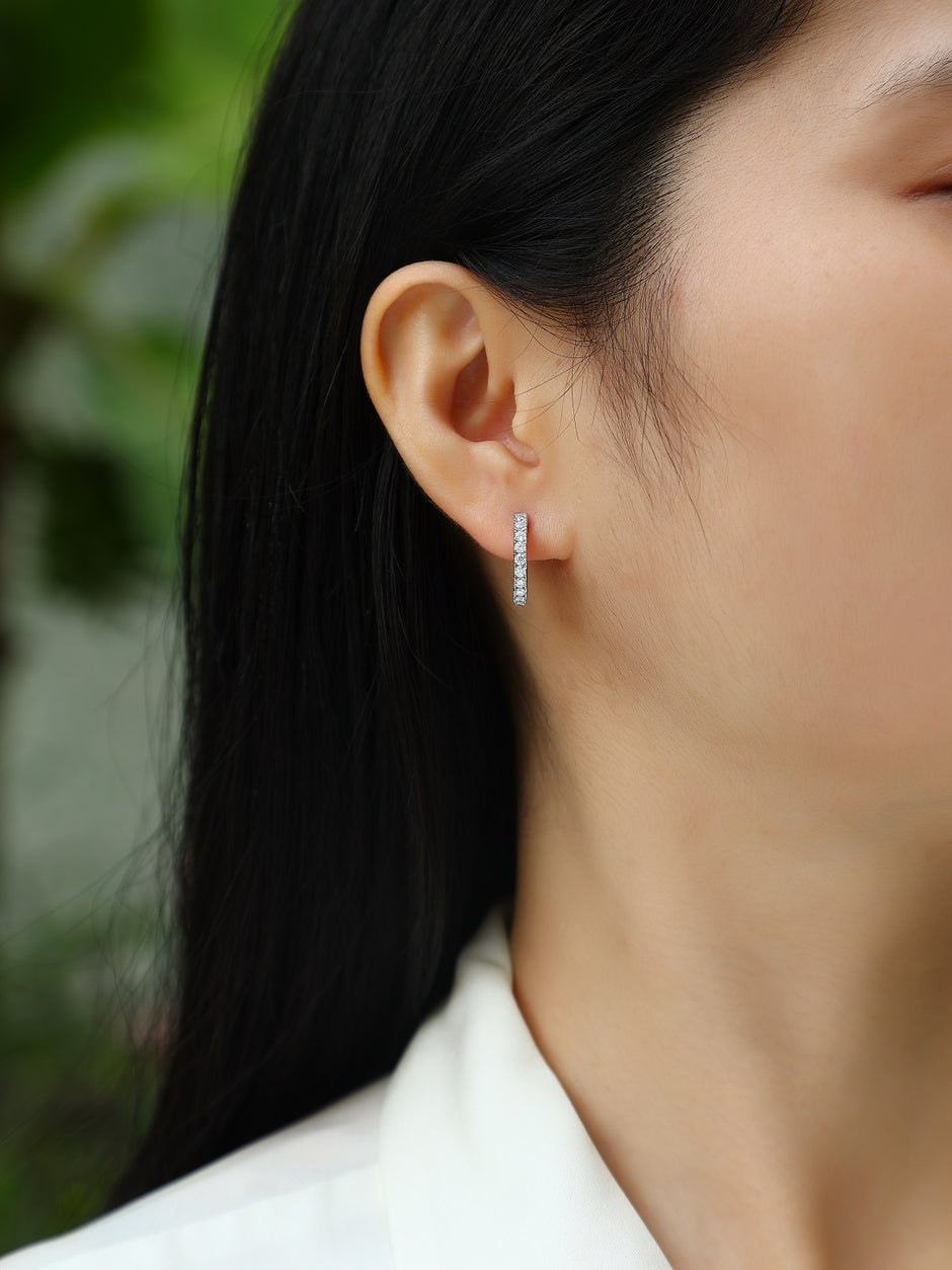 Elegante Moissanit Creolen mit 0.6 Karat in höchster VVS1-Reinheit und edlem D-Farbgrad aus rhodiniertem 925 Silber