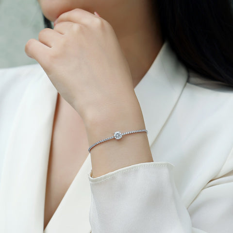 Moissanit Tennis Armband mit 1 Karat VVS1 Reinheit und D Farbgrad aus rhodiniertem 925 Silber (18 cm)