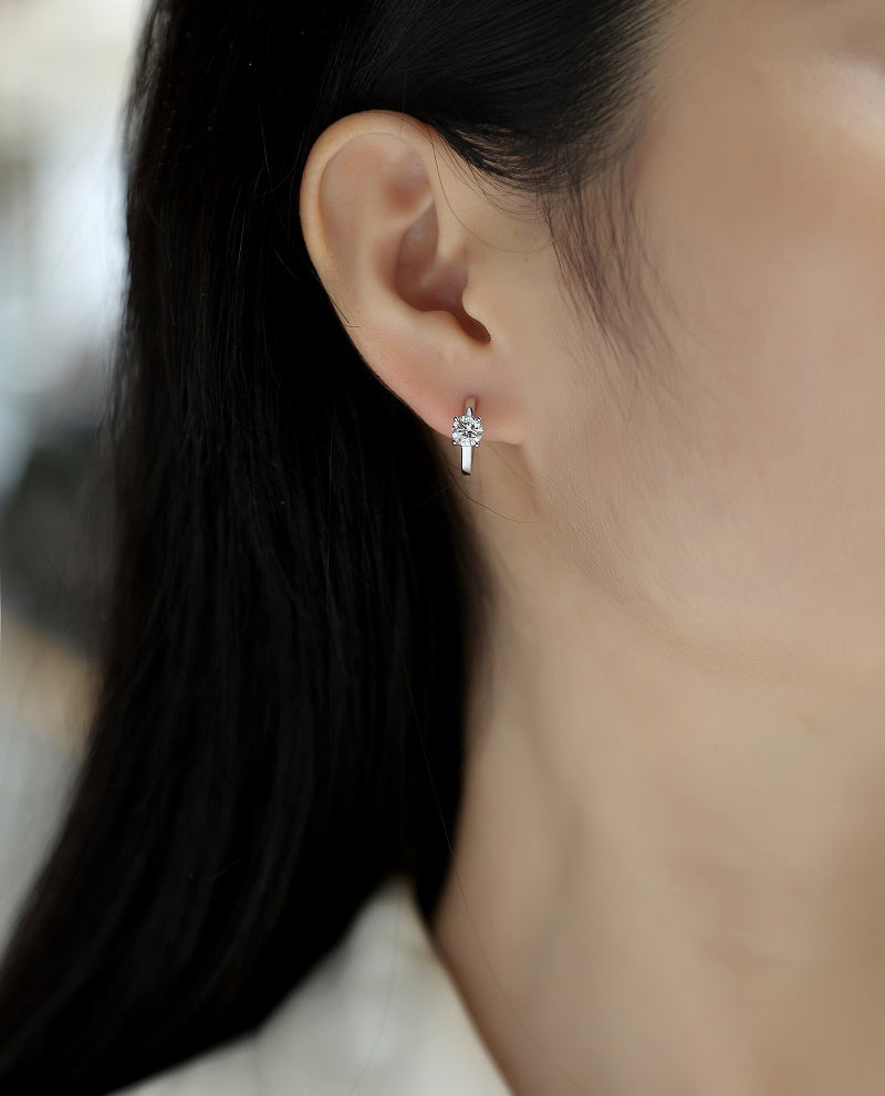 Elegante Moissanit Creolen mit jeweils 1 Karat in höchster VVS1-Reinheit und edlem D-Farbgrad aus rhodiniertem 925 Silber