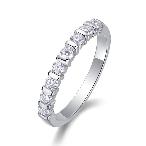 Moissanit Ring / Verlobungsring / Silberring mit 0.48 Karat VVS1 Reinheit und Farbgrad D im Brilliantschliff in rhodiniertem 925 Sterlingsilber.