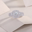Moissanit Ring / Verlobungsring / Silberring mit 1.58 Karat VVS1 Reinheit und Farbgrad D im Brilliantschliff in rhodiniertem 925 Sterlingsilber.