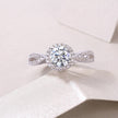 Moissanit Ring / Verlobungsring / Silberring mit 1 Karat VVS1 Reinheit und Farbgrad D im Brilliantschliff in rhodiniertem 925 Sterlingsilber.