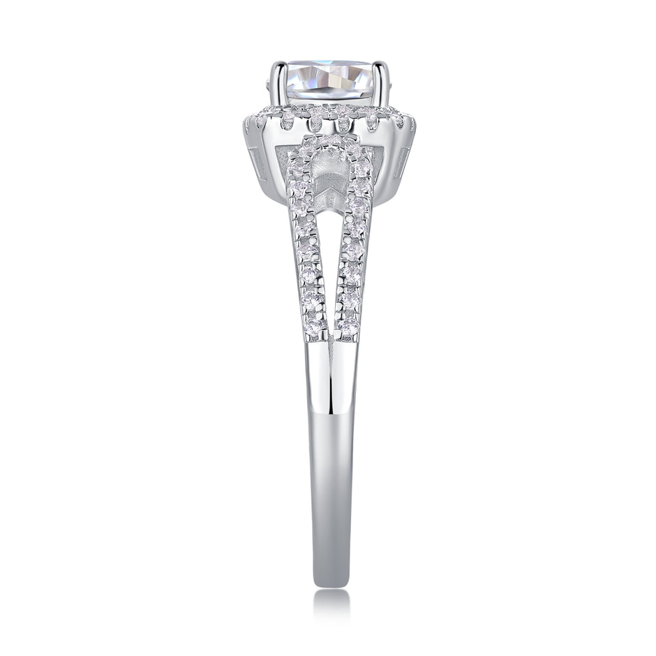 Moissanit Ring / Verlobungsring / Silberring mit 1.62 Karat VVS1 Reinheit und Farbgrad D im Brilliantschliff in rhodiniertem 925 Sterlingsilber.