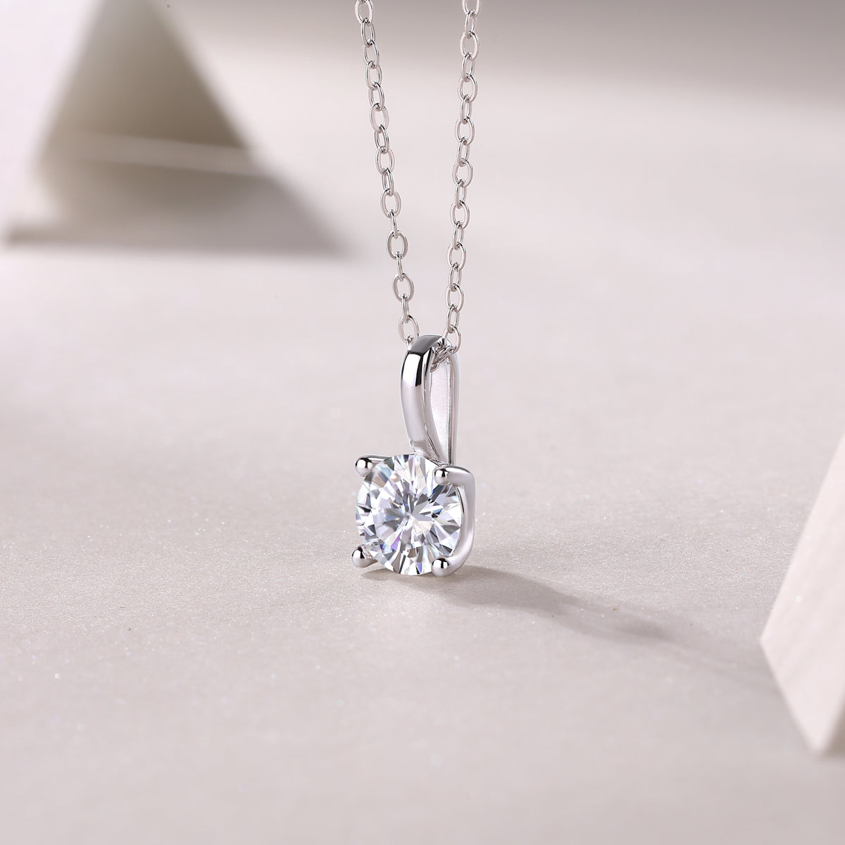 Moissanit Halskette 1 Karat in VVS1 Reinheit und Farbgrad D - rhodinierte Anhänger mit eleganter  Kette aus 925er Silber