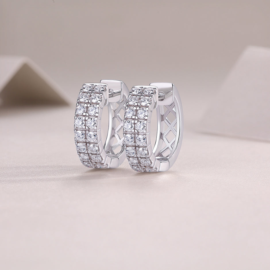 Elegante Moissanit Creolen mit jeweils 1 Karat in höchster VVS1-Reinheit und edlem D-Farbgrad aus rhodiniertem 925 Silber