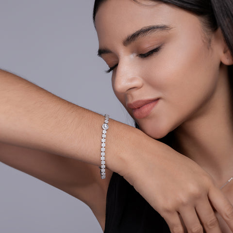 Moissanit Armband mit 1.9 Karat VVS1 Reinheit und D Farbgrad aus rhodiniertem 925 Silber (18 cm)